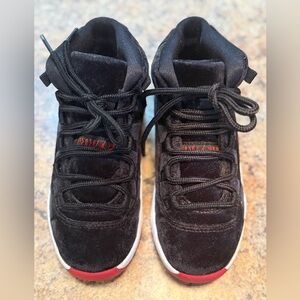 Jordan Retro 11 Bred Velvet Size 1Y